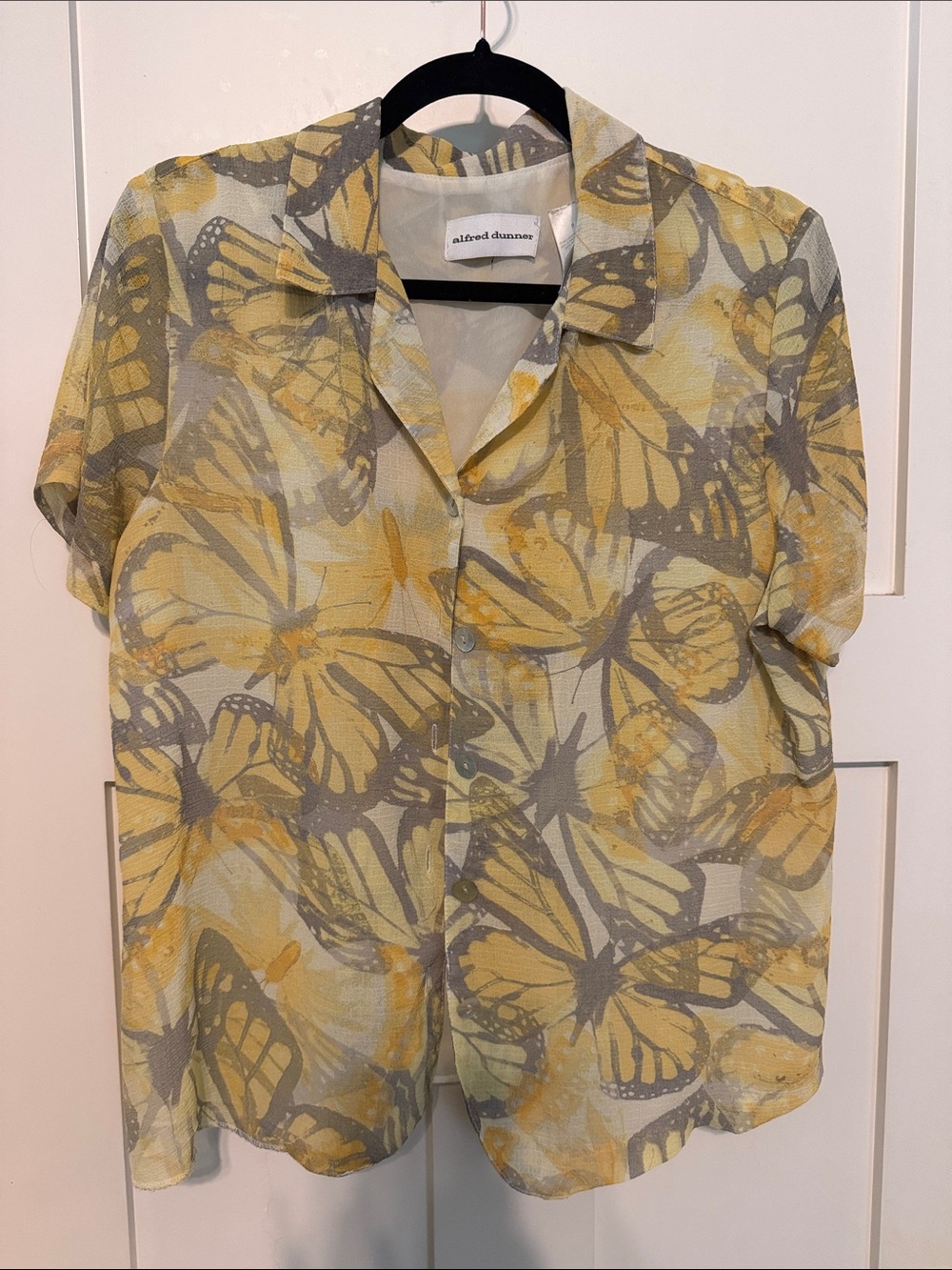 Alfred Dunner Vintage 90s Yellow and Gray Monarch Butterfly Button-Front Blouse